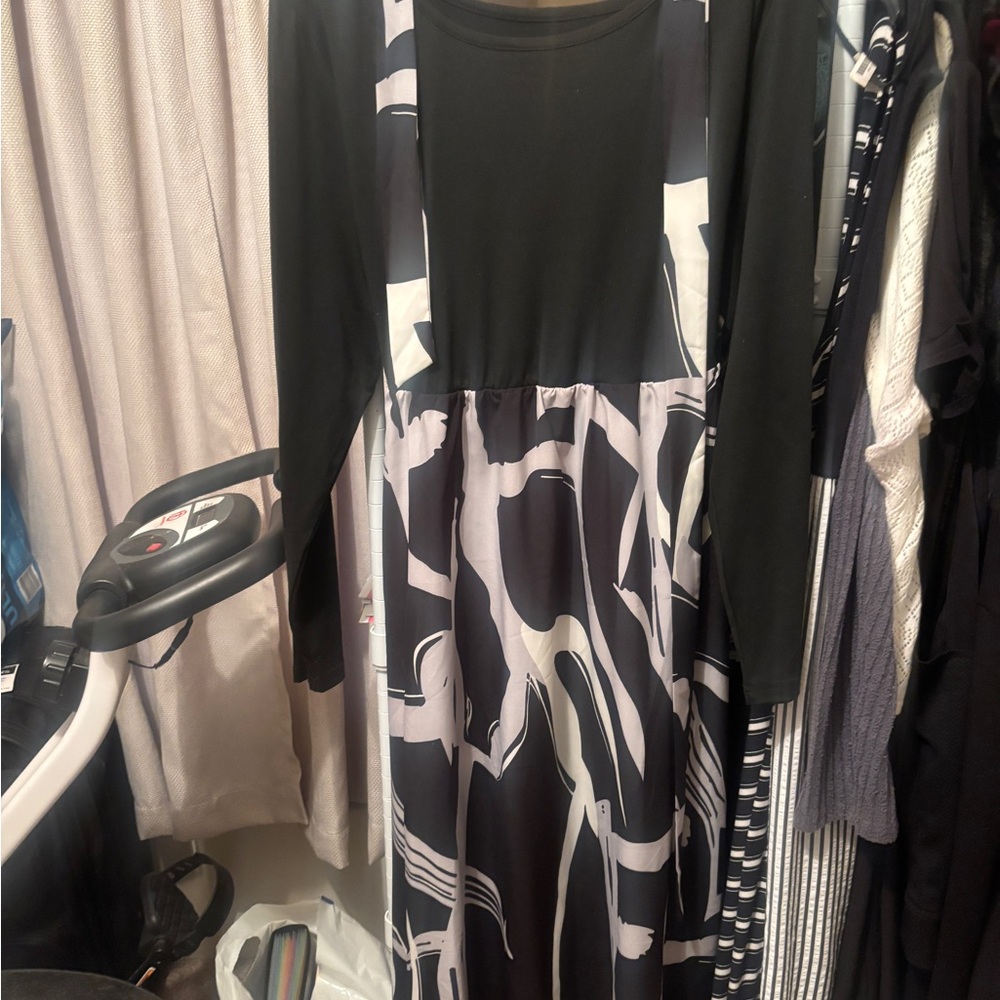 SHEIN Black and Beige Long Sleeve Dress and Belt